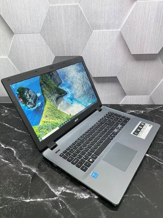 Ноутбук Acer E5-771-390U