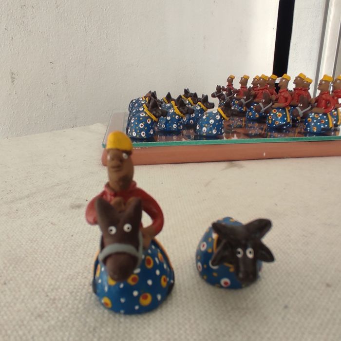 Jogo damas 100% artesanal esculpido e pintado a mão