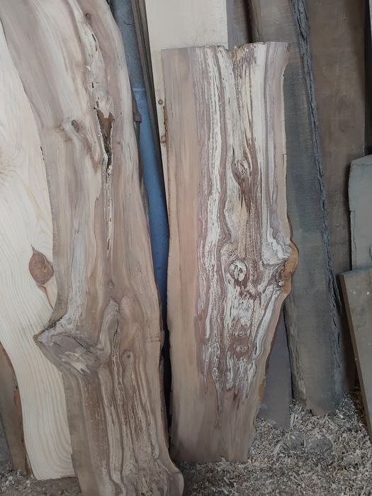 Madeira de nespereira tabuas