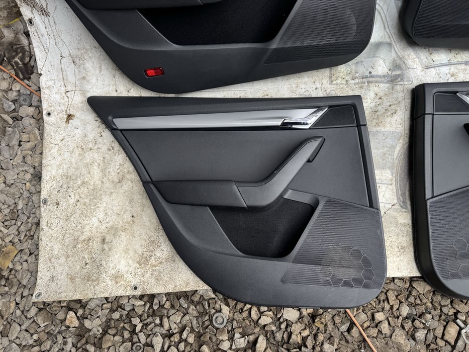 Дверні карти Skoda octavia a7 шкода октавія а7 карти дверей