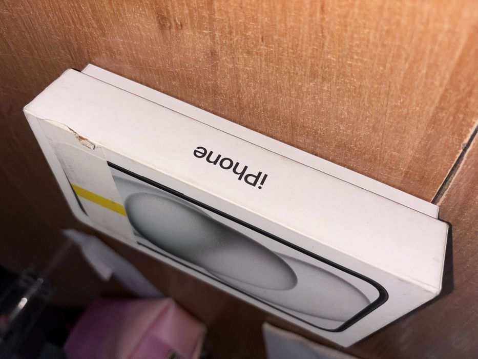 Sprzedam IPhone 15