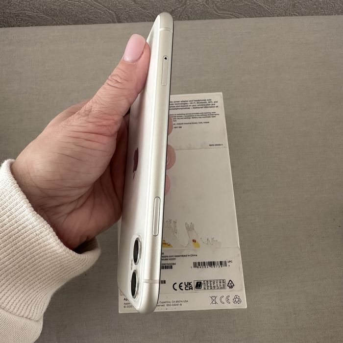 IPhone айфон 11 64GB