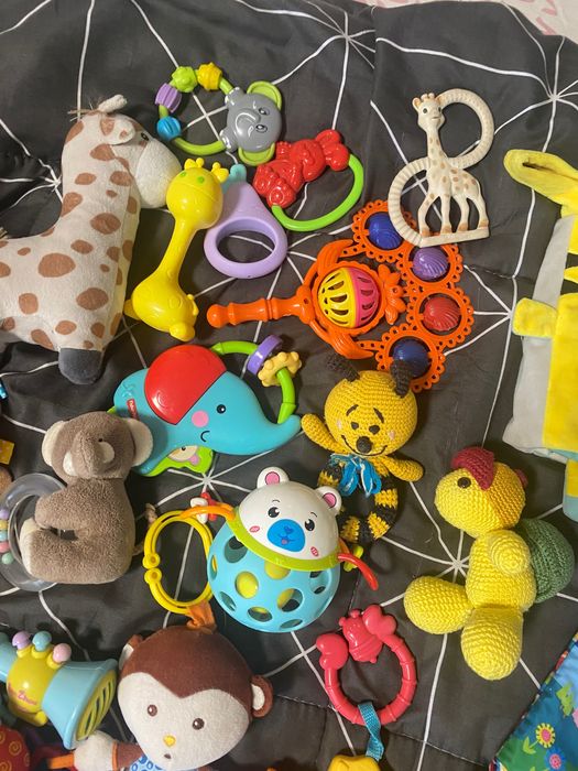 Іграшки fisher price Lamaze ELC брязкальця, гризунці, трещалки книжечк