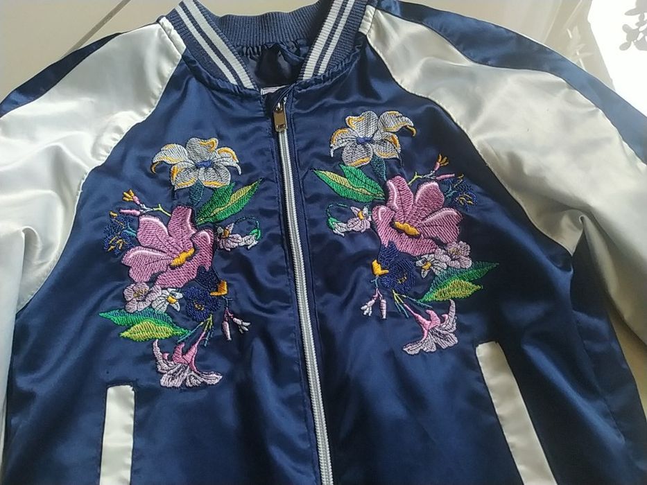Kurtka, bluza a'la bomberka r. 134/140