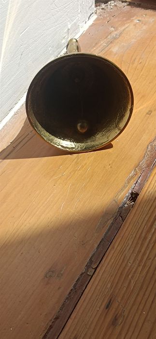 Sino de mão em latão polido