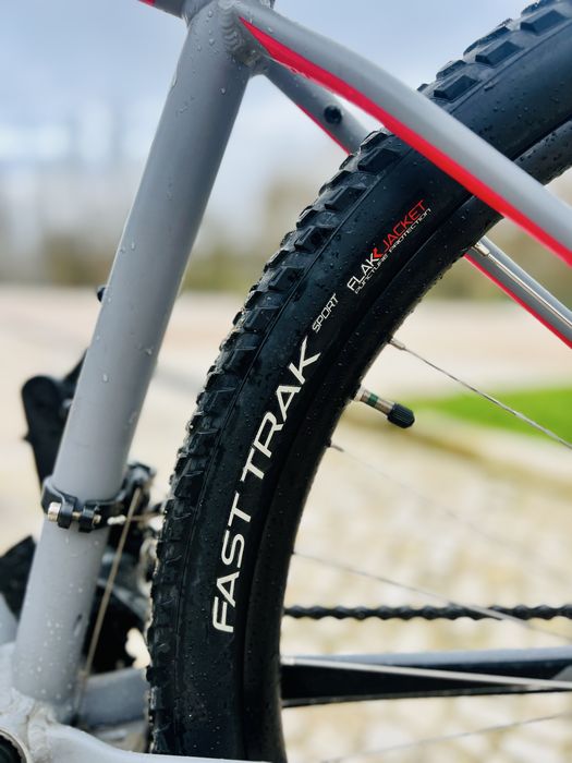 Bicicleta BTT Mulher - Specialized Rockhopper Comp 29 (Tamanho M)