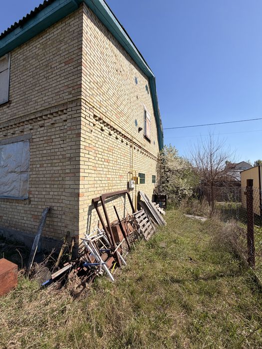 Продаж 2-х поверхової дачі 83 кв.м  на 6 сотках Мощун
