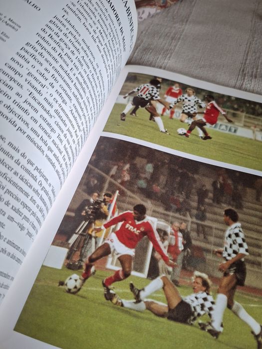 Livro álbum Benfica época 88 / 89 Campeão