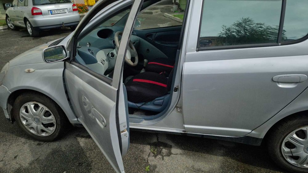 Продам Toyota Yaris