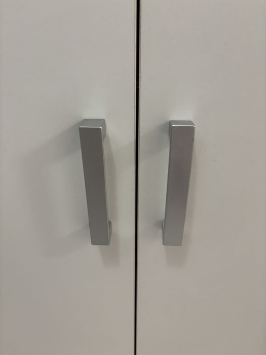 Despenseiro em otimo estado