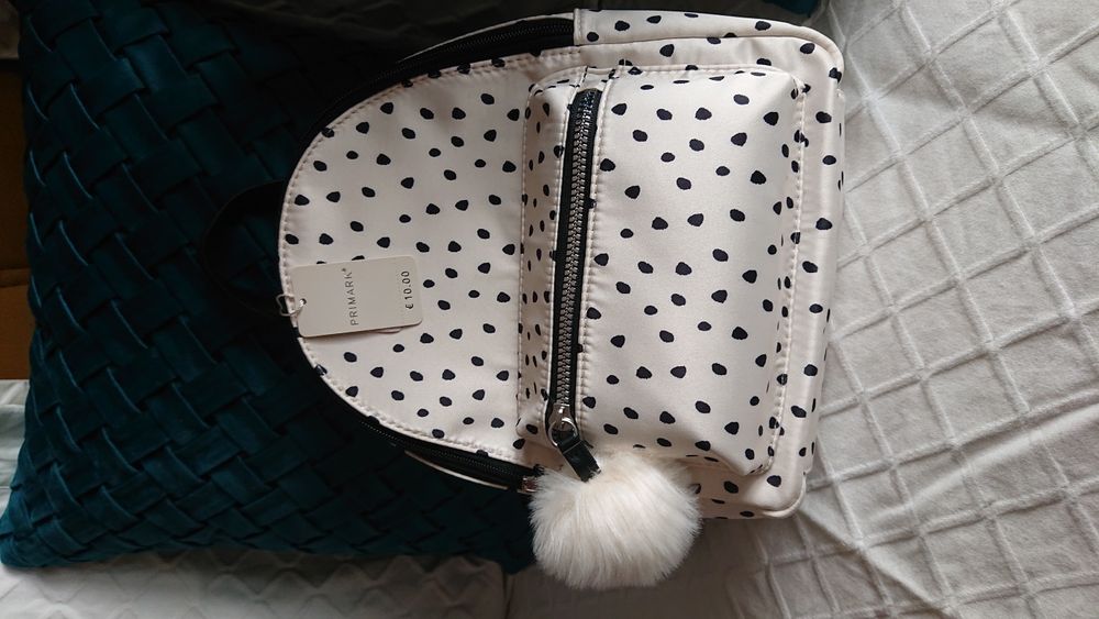 Mochila nova com pompom64751897292802120