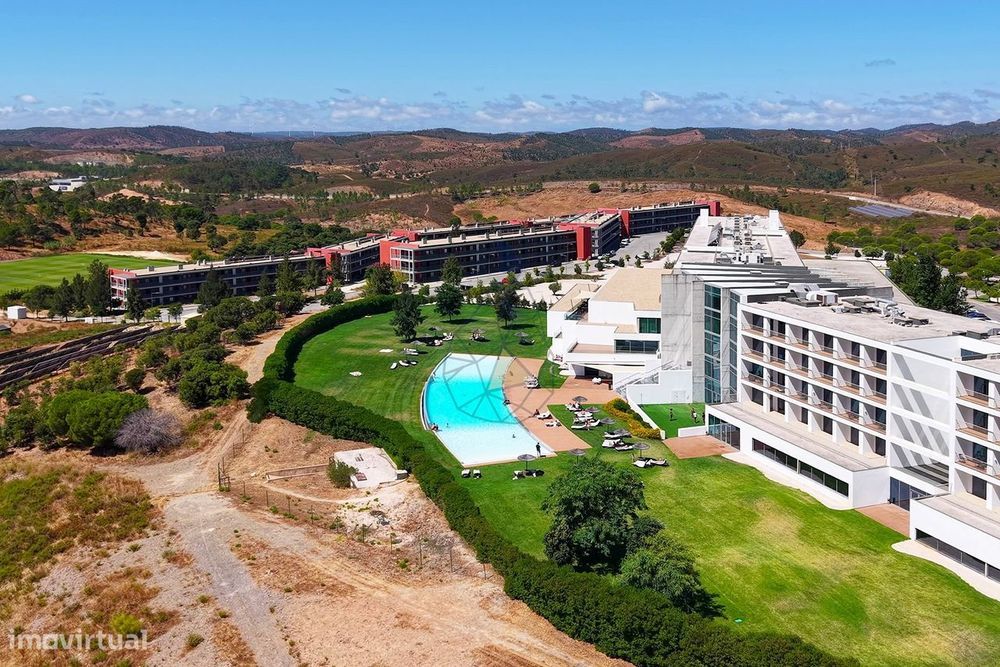 Apartamento T2 em Resort Junto ao Autódromo do Algarve - Mexilhoeira G — Mexilhoeira Grande, Faro