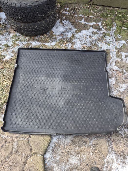 Mata do bagażnika subaru tribeca