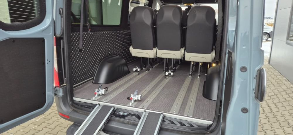 zabudowa busa dla osób niepełnosprawnych stanowisko wózka PFRON