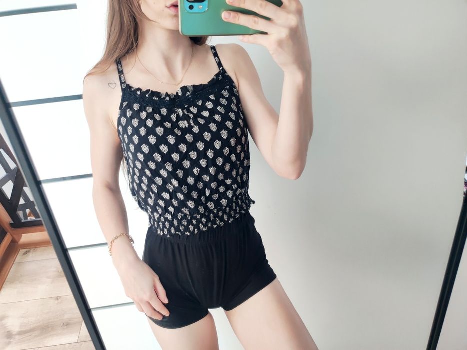 Bluzeczka top crop Miss Selfridge