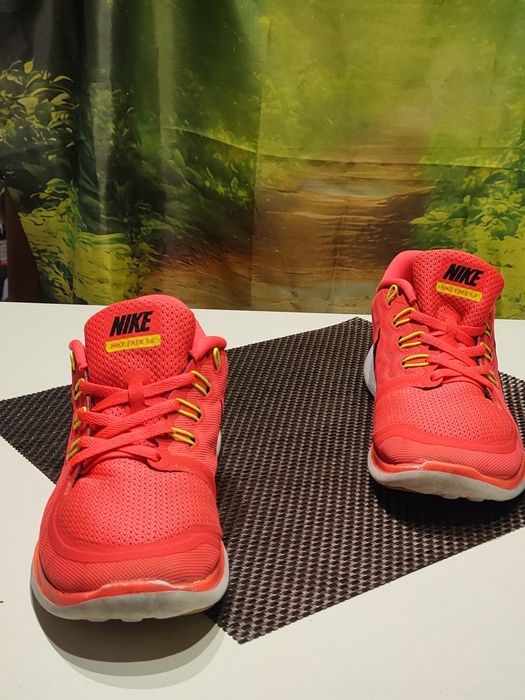 Buty do biegania Nike Free 5.0 r. 41 (26 cm) 724382-600
