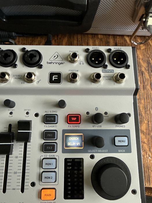Behringer flow 8 mikser cyfrowy