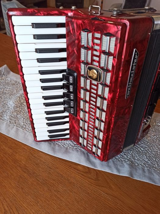 Sprzedam Akordeon Serino 80 basów
