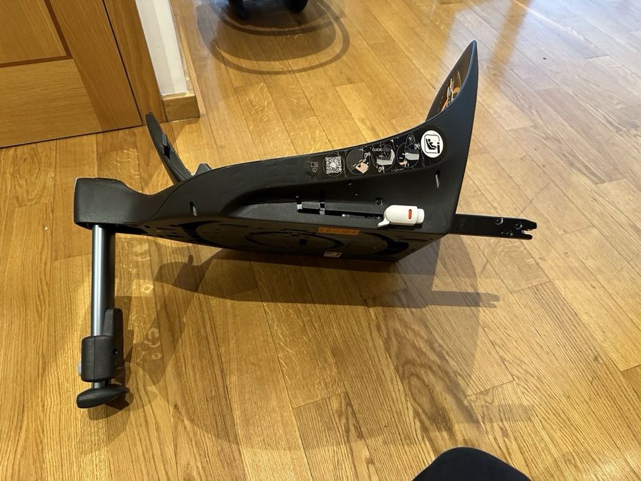 Cybex Cloud Z i-Size com a base