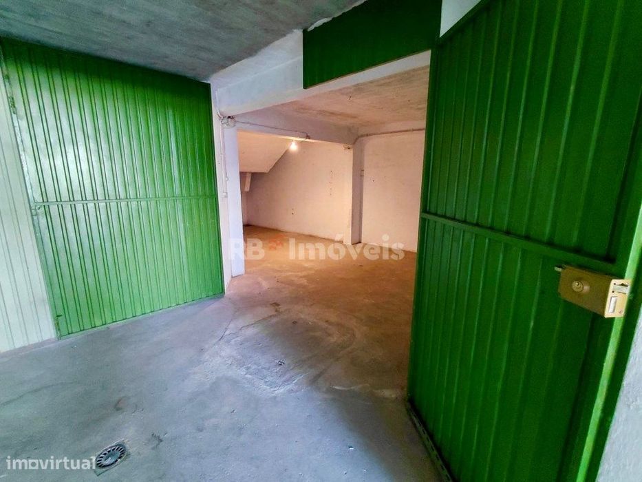 Garagem Fechada c/ Água e Luz - Entroncamento