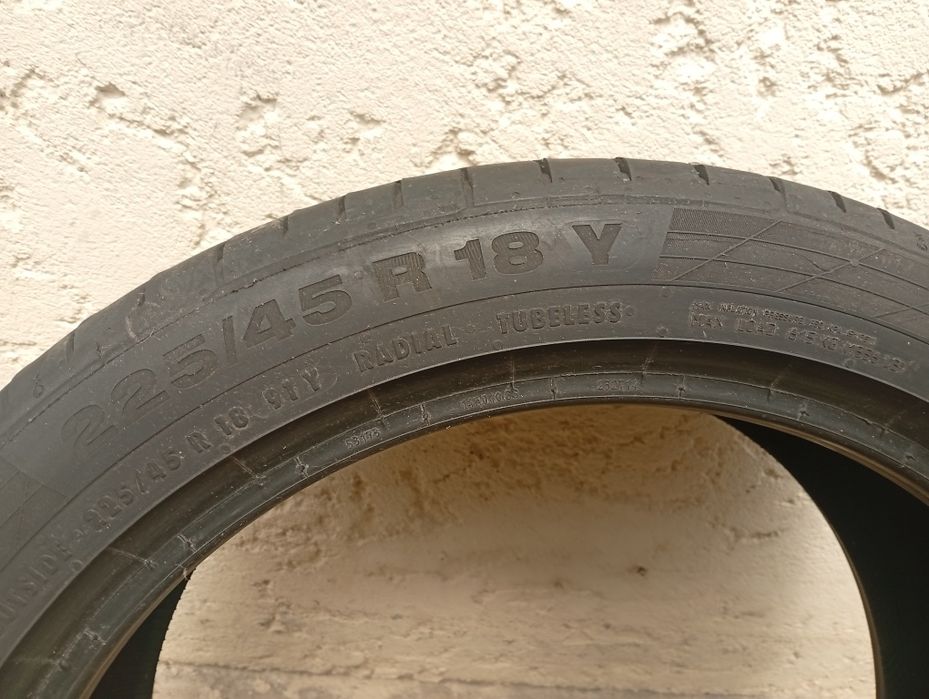 Peneus únicos descasados 225 45 18 continental 1 e 1 Pirelli  p7
