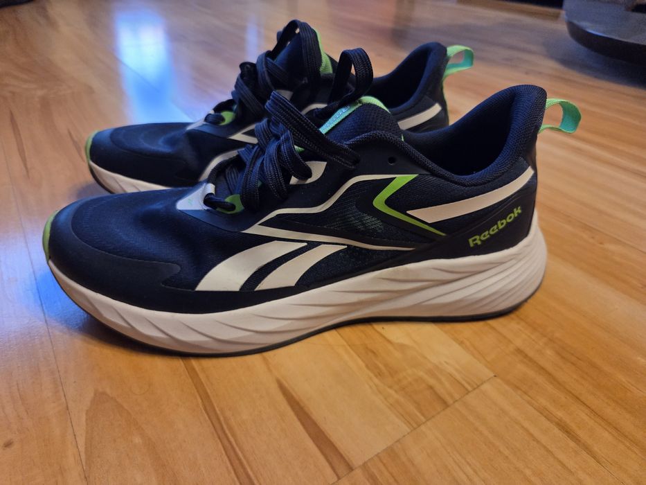 Sportowe buty rozmiar 44