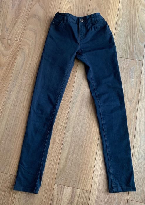 Spodnie granatowe rozm. 146/152