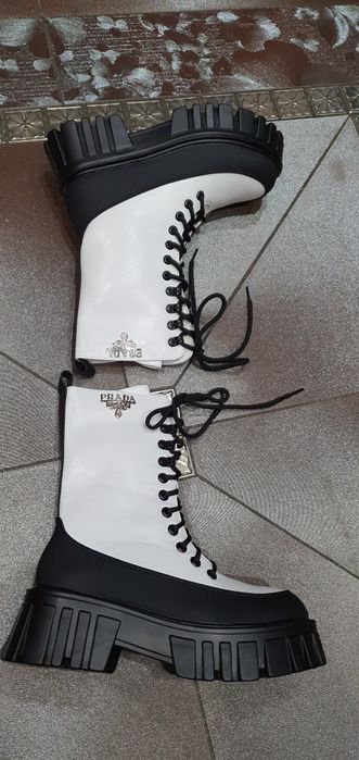 Świetne botki platforma workery trapery białe logo hit 39