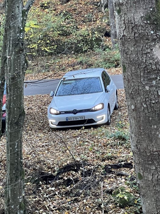 Volkswagen E-Golf максимальна комплектація, можливий обмін