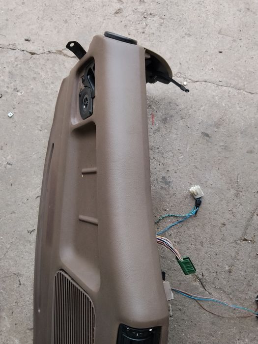 Deska rozdzielcza kokpit BMW E34 beżowa
