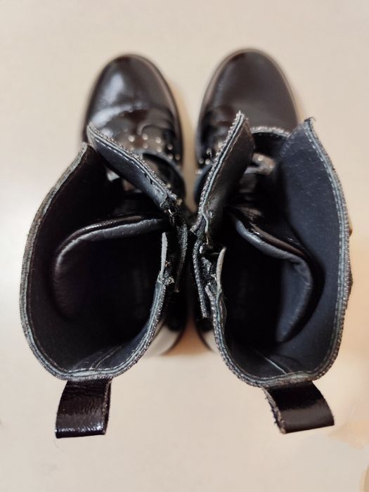 Botas pretas em pele genuína - You & Me (Tam. 35)