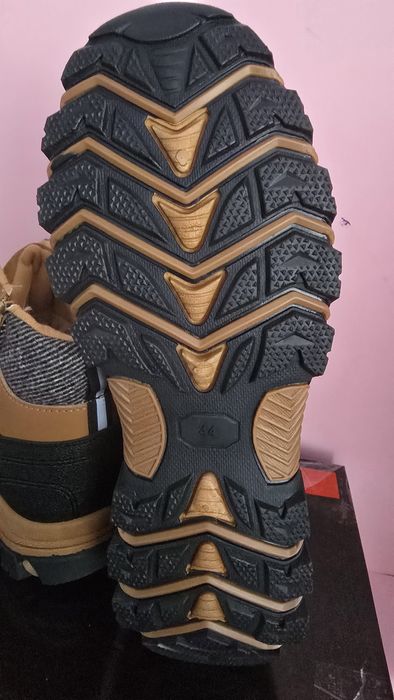 Buty nowe męskie zimowe w modnej kolorystyce rozmiar 44