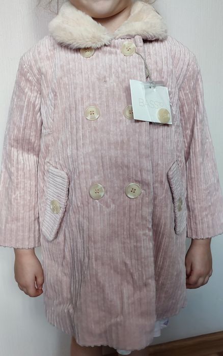 Пальто на девочку Bass