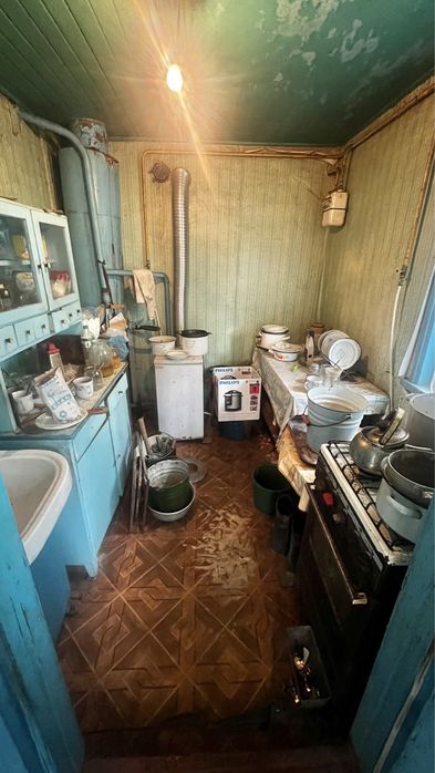 Терміново продам цегляний  будинок  в с. Медвин