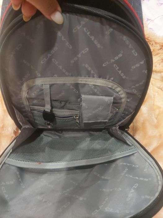 Школьный рюкзак для мальчика с 1 класса