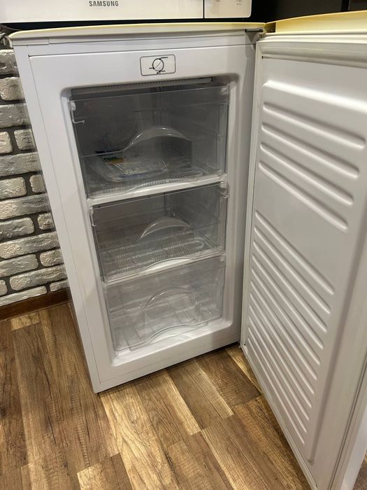 Продам морозилиную камеру Candy