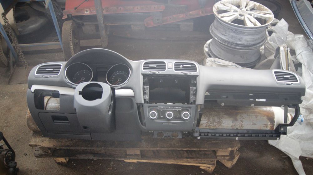 Deska Rozdzielcza VW Golf VI