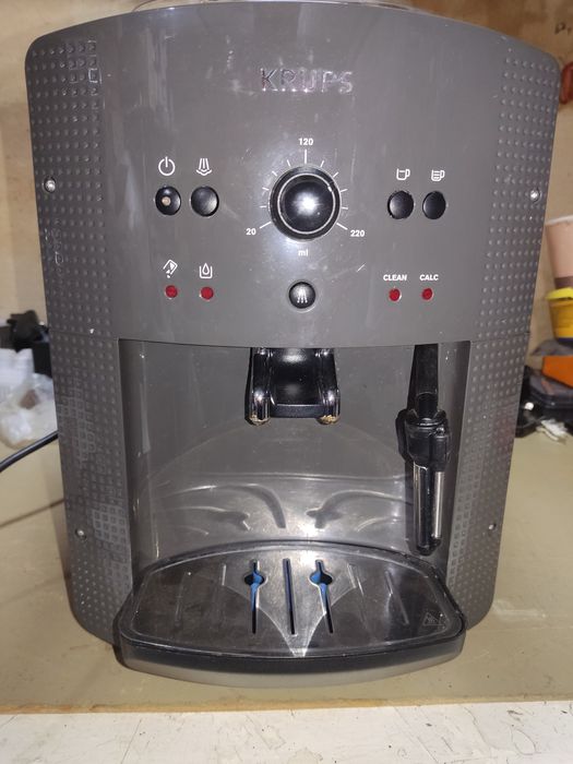 Кавоварка Krups EA 81*.