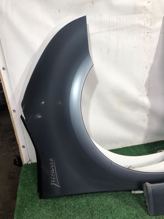 Передні крила крило Citroen Picasso c4 цітроен пікассо оригінал