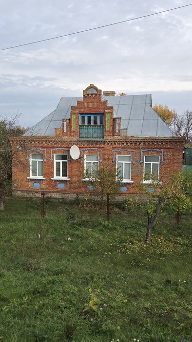Терміновий продаж будинку з ділянкою до річки