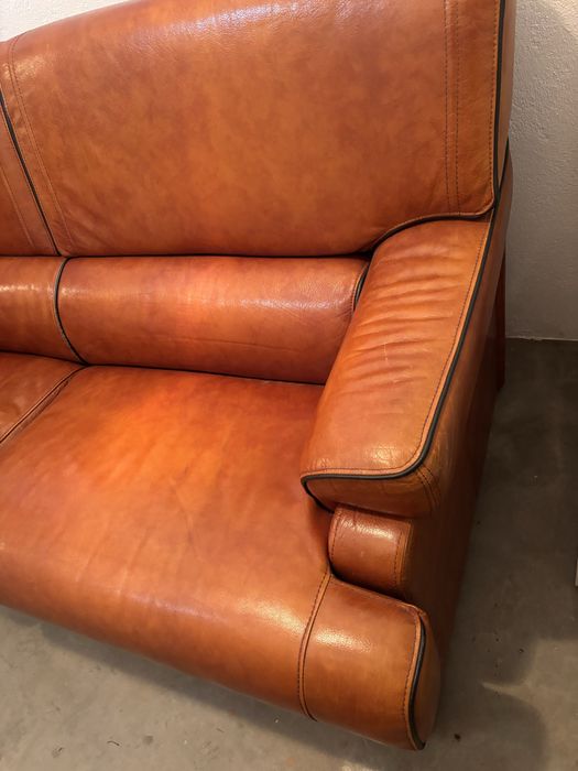 Conjunto de sofas, em pele verdadeira!