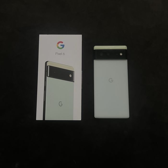 Телефон Google Pixel 6 8/128 90гц Стан ідеал