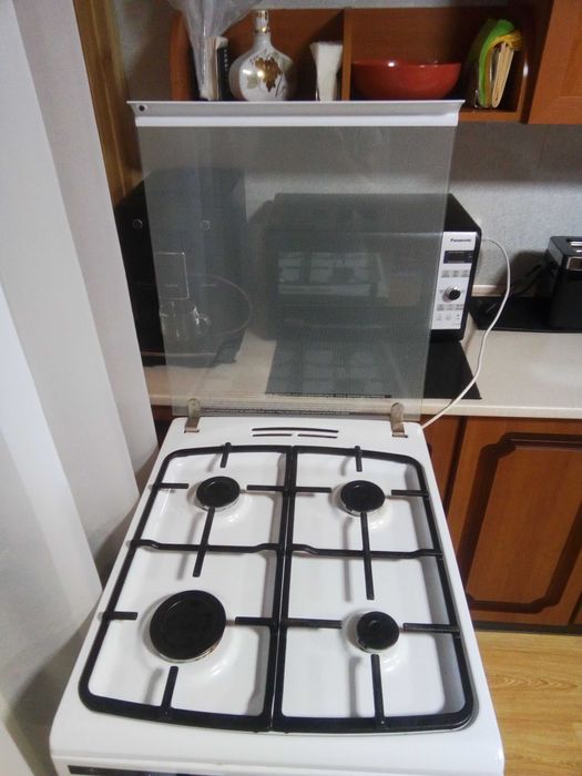 Газовая плита Hansa с подключением к электричеству