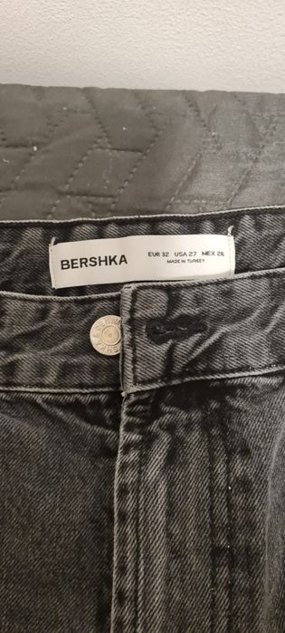 Calças skater da Bershka T.32