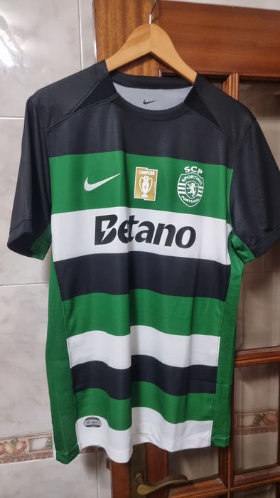 Camisola do Sporting comprada na loja verde  do  gyokeres  n9
