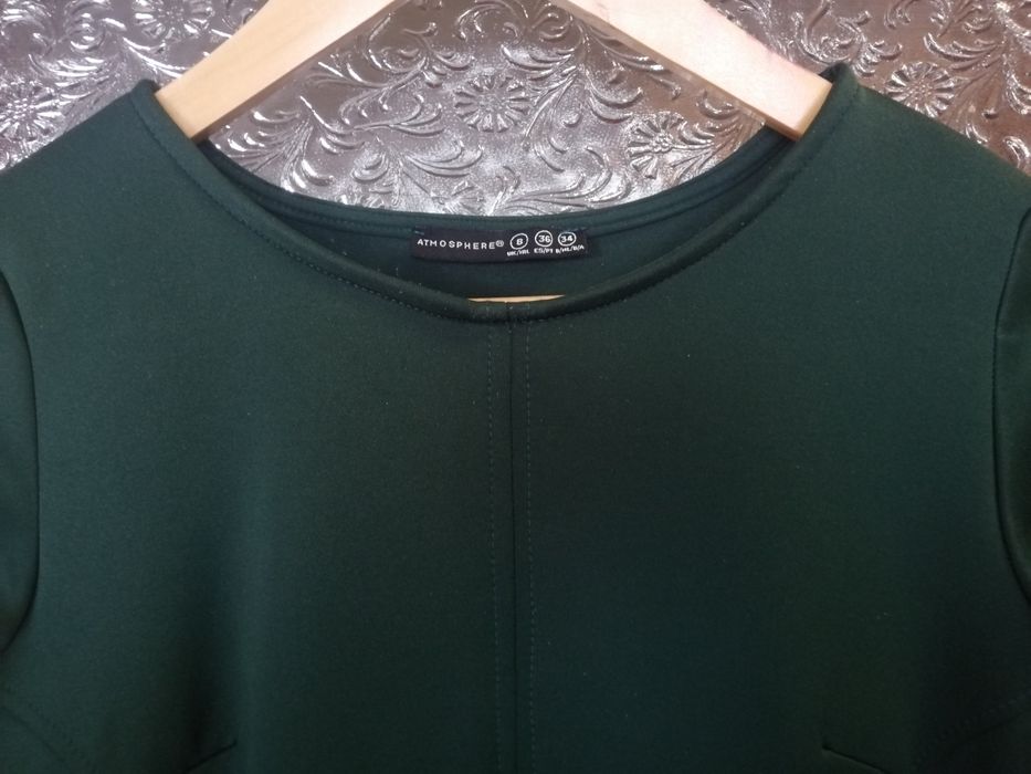 Sukienka ATMOSPHERE na walentynki  butelkowa zieleń rozm. S