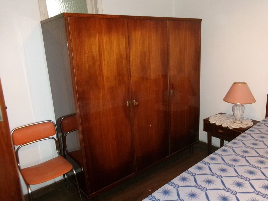 Roupeiro quarto em madeira