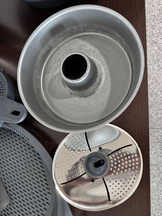 Bimby + acessórios + brindes (descascador, forma, mala de transporte)