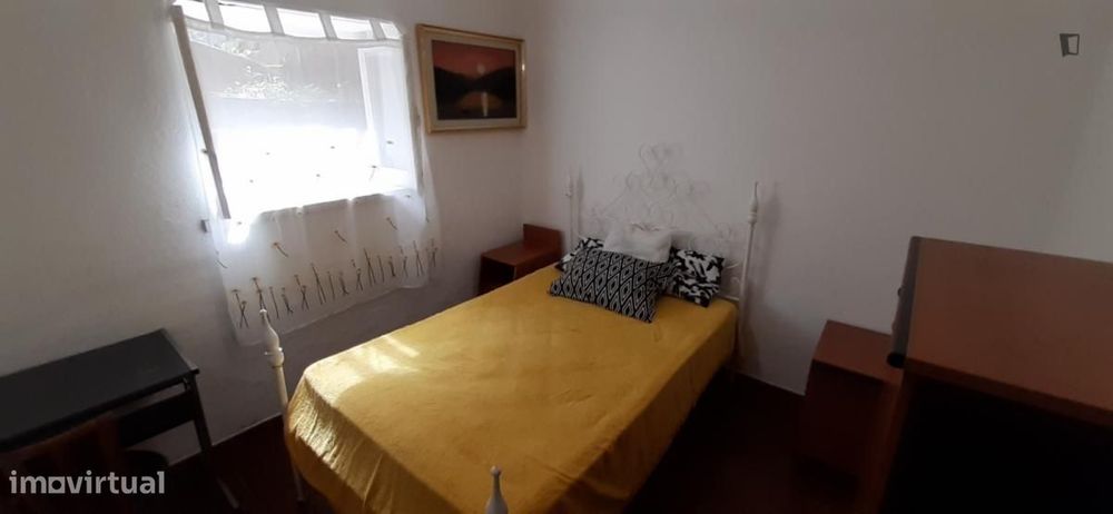 Quarto - localizado em Leiria