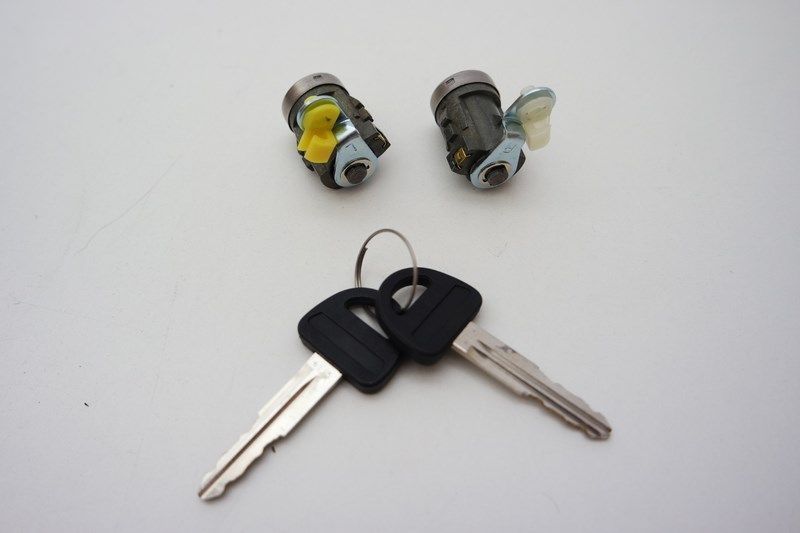 jogo canhões das portas suzuki vitara 1988-2000 (NOVOS)